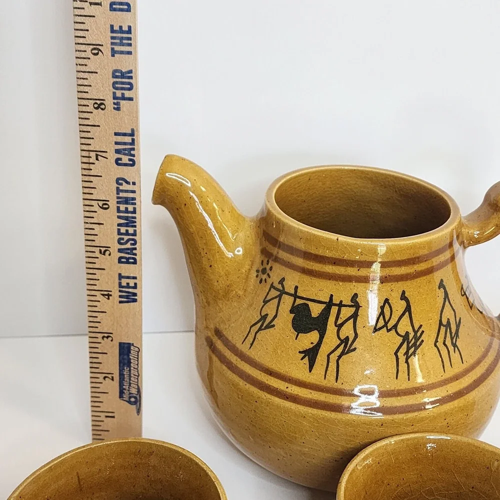 Vintage Ceramic Teapot & 5 Mugs Set Tribal Folk‎ Art People Design